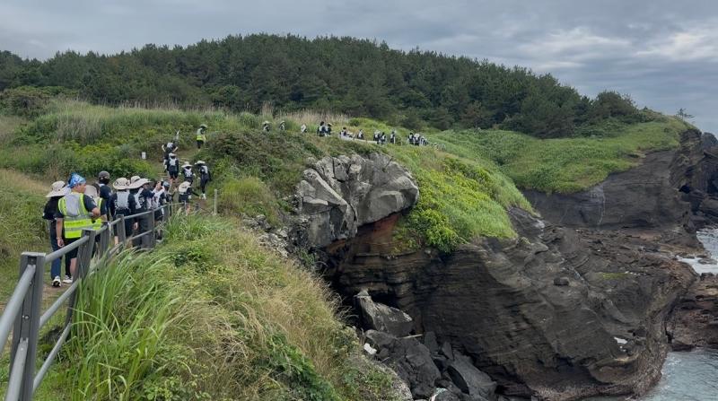부산가톨릭대학교, 제주도 100km 국토대장정 성료 7번째 이미지